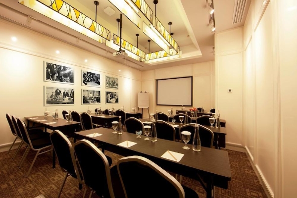 Hotel De Paviljoen (Bandung)
